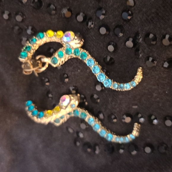Punk Antique Crystals Snake Earings - Picture 2 of 9
